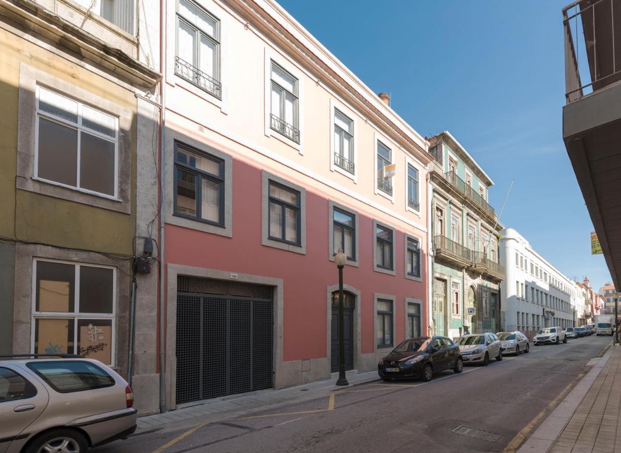 Lovelystay - Primrose 2Br Flat With Free Parking, Ac And Balcony ポルト エクステリア 写真