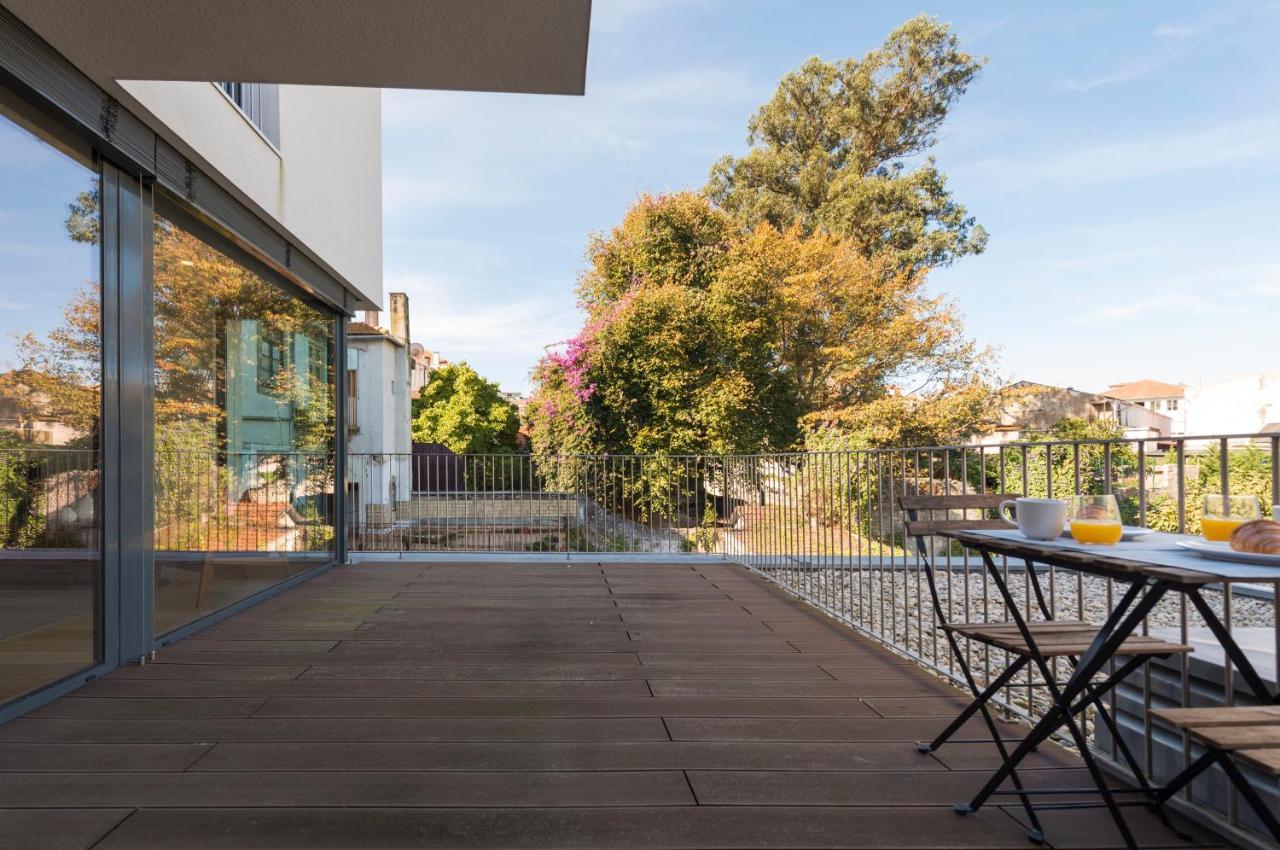 Lovelystay - Primrose 2Br Flat With Free Parking, Ac And Balcony ポルト エクステリア 写真