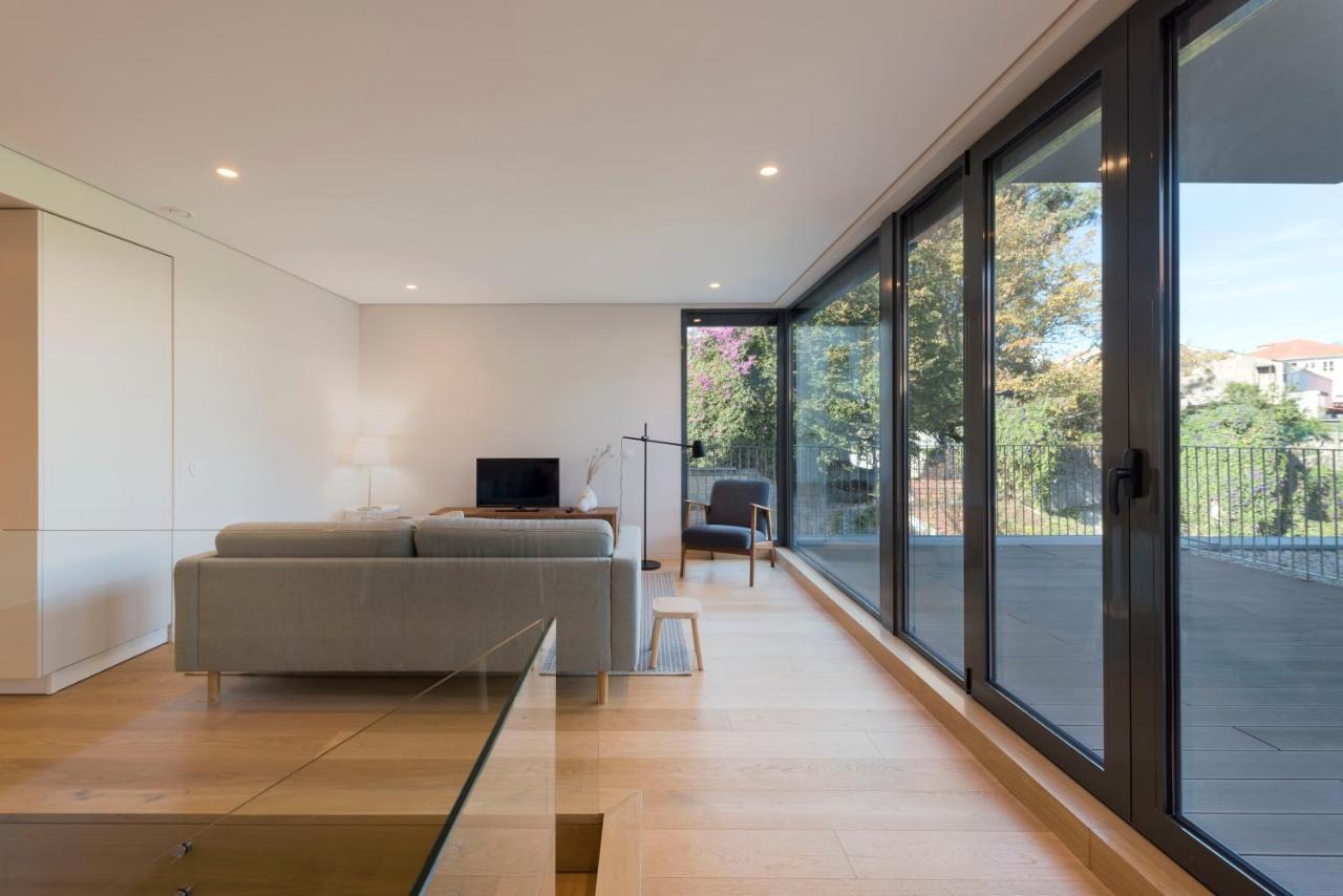 Lovelystay - Primrose 2Br Flat With Free Parking, Ac And Balcony ポルト エクステリア 写真