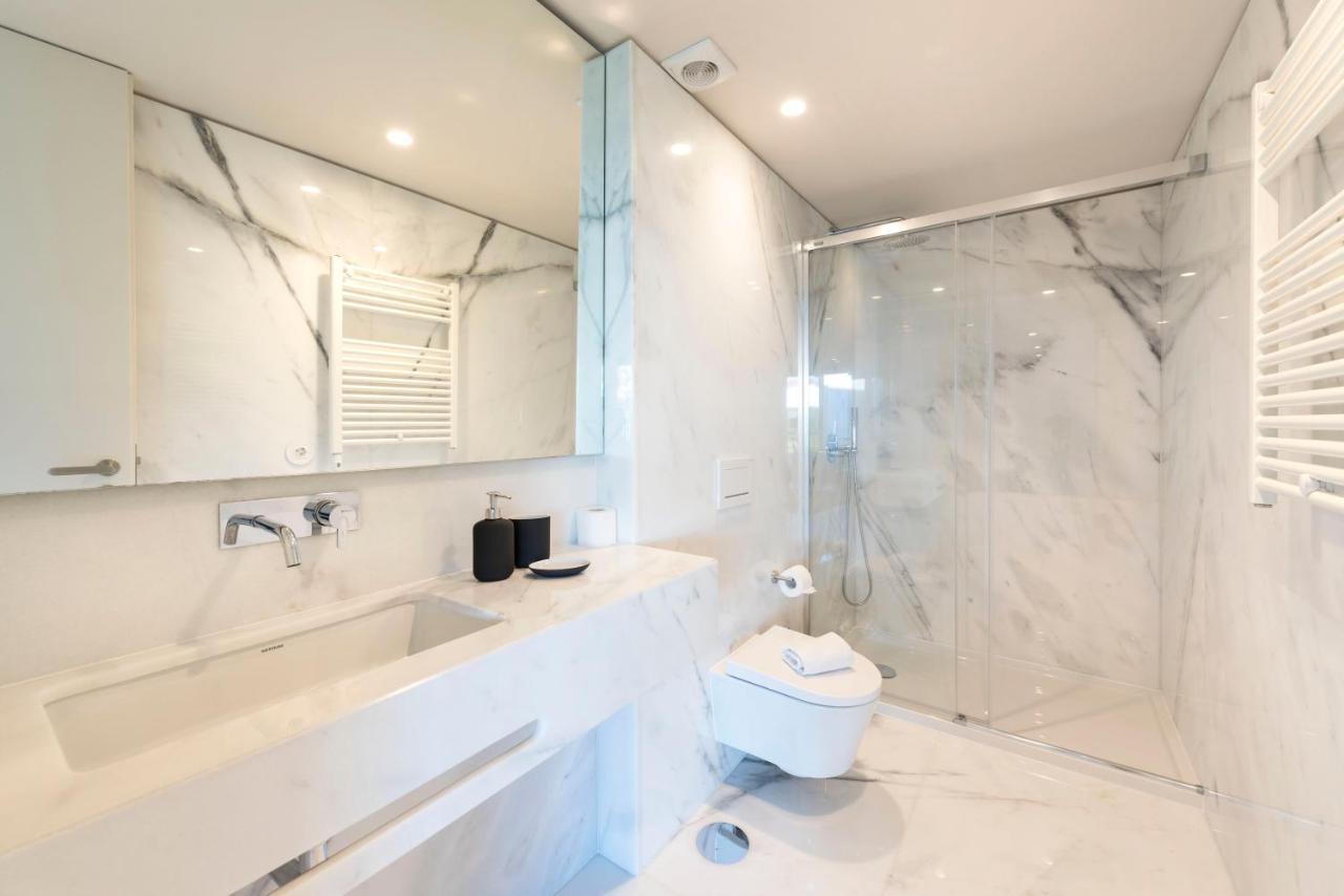 Lovelystay - Primrose 2Br Flat With Free Parking, Ac And Balcony ポルト エクステリア 写真