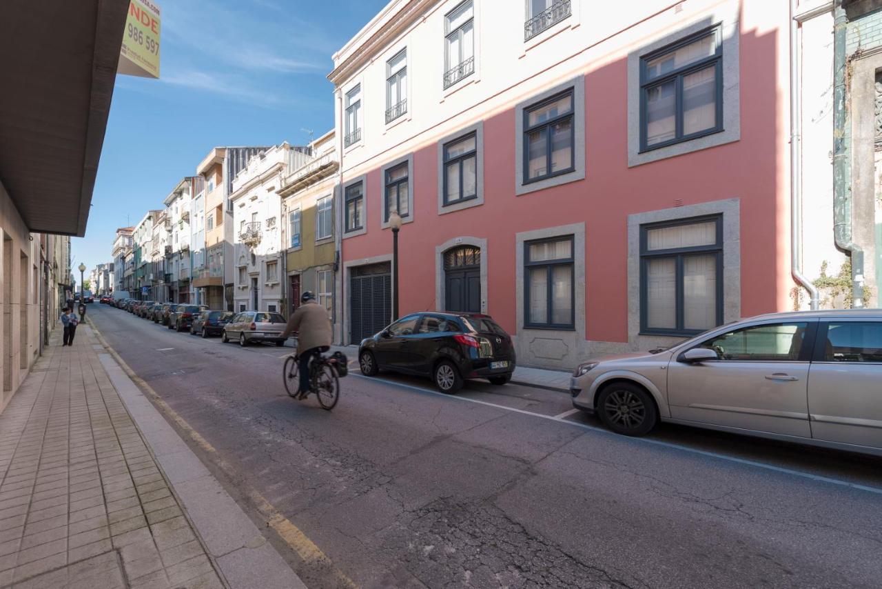 Lovelystay - Primrose 2Br Flat With Free Parking, Ac And Balcony ポルト エクステリア 写真