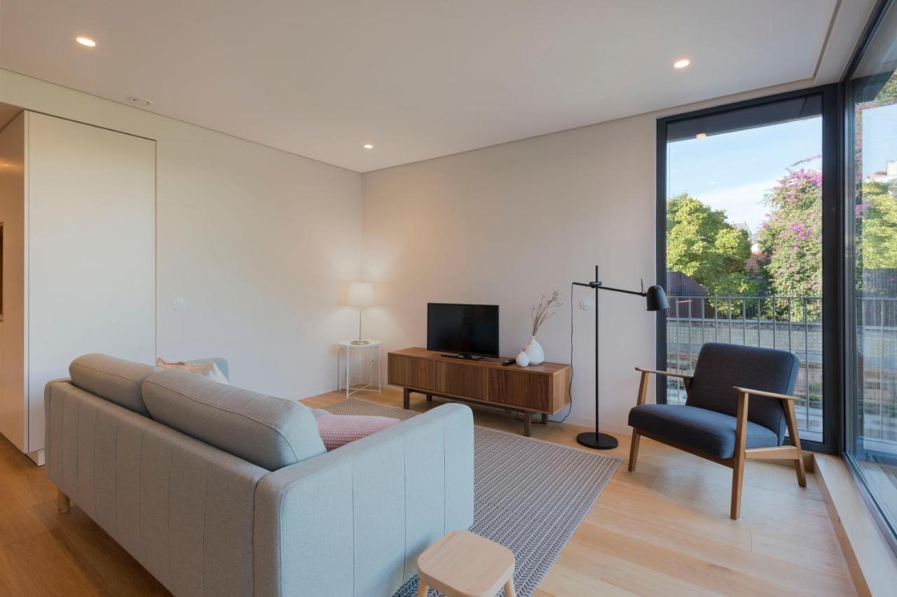 Lovelystay - Primrose 2Br Flat With Free Parking, Ac And Balcony ポルト エクステリア 写真